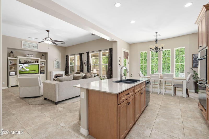 3831 Weather Vane Rd, Gilbert, AZ 85296