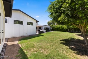 3832 E Fairmount Ave, Phoenix, AZ 85018