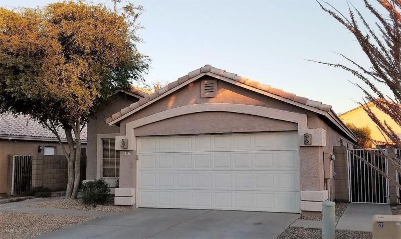 3832 W Chama Dr, Glendale, AZ 85310