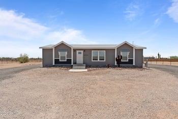 38321 251st Ave, Morristown, AZ 85342