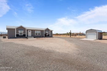 38321 251st Ave, Morristown, AZ 85342