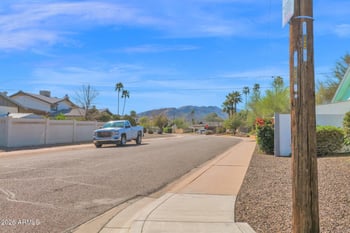 3833 Desert Cove Ave, Phoenix, AZ 85028
