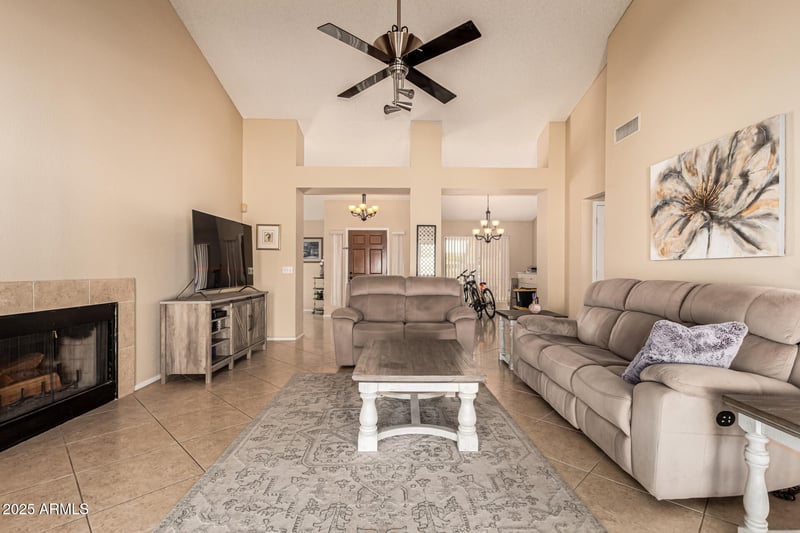 3834 Goldfinch Gate Ln, Phoenix, AZ 85044