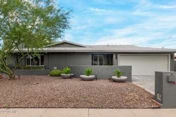 3834 Shaw Butte Dr, Phoenix, AZ 85028