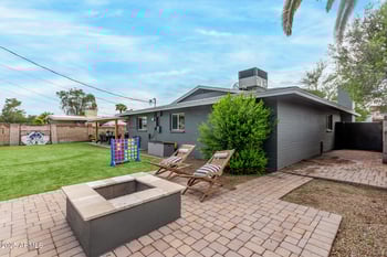 3834 Shaw Butte Dr, Phoenix, AZ 85028