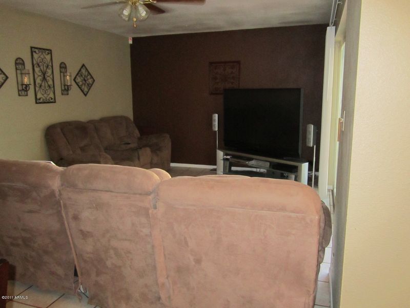 3834 W Vogel Ave, Phoenix, AZ 85051
