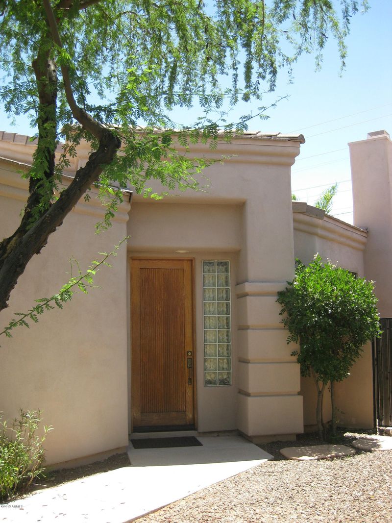 3835 E Carter Dr, Phoenix, AZ 85042