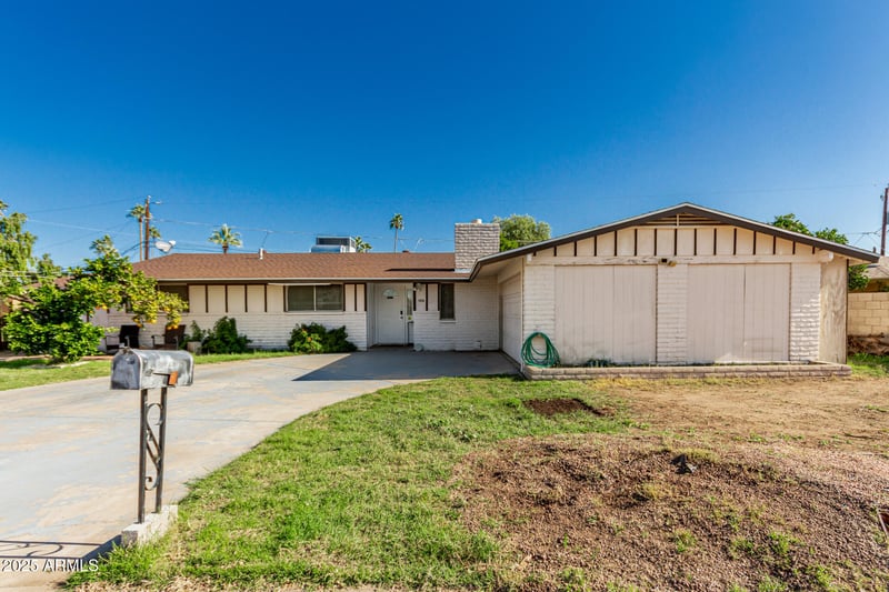 3836 Royal Palm Rd, Phoenix, AZ 85051