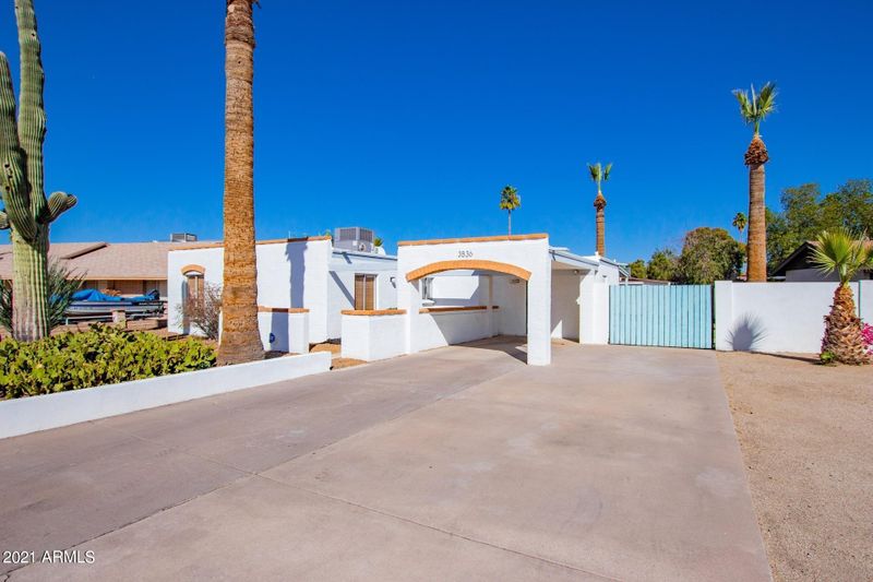 3836 W Becker Ln, Phoenix, AZ 85029