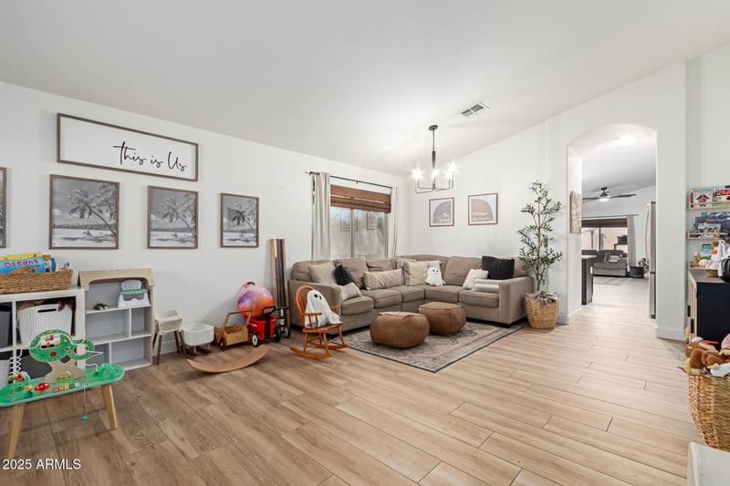 38360 Joann Way, San Tan Valley, AZ 85140