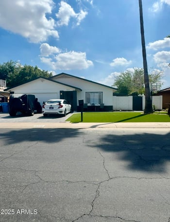 3837 Acapulco Ln, Phoenix, AZ 85053