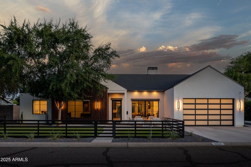 3837 E Heatherbrae Dr, Phoenix, AZ 85018