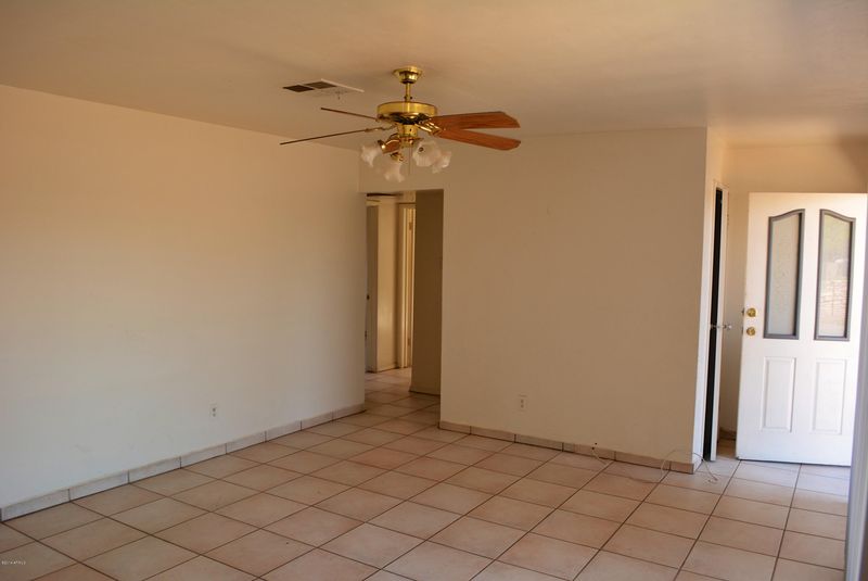 3837 W Earll Dr, Phoenix, AZ 85019