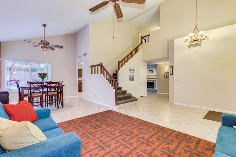 3838 E Windsong Dr, Phoenix, AZ 85048