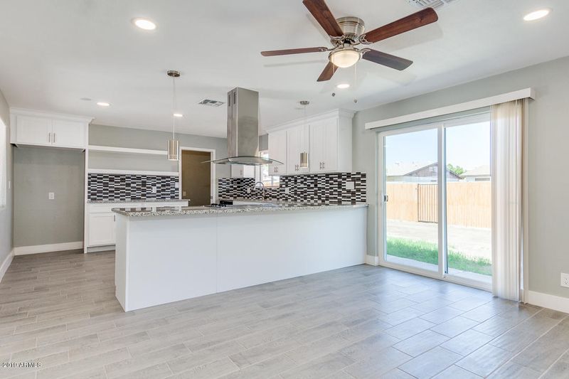 3838 W Hatcher Rd, Phoenix, AZ 85051