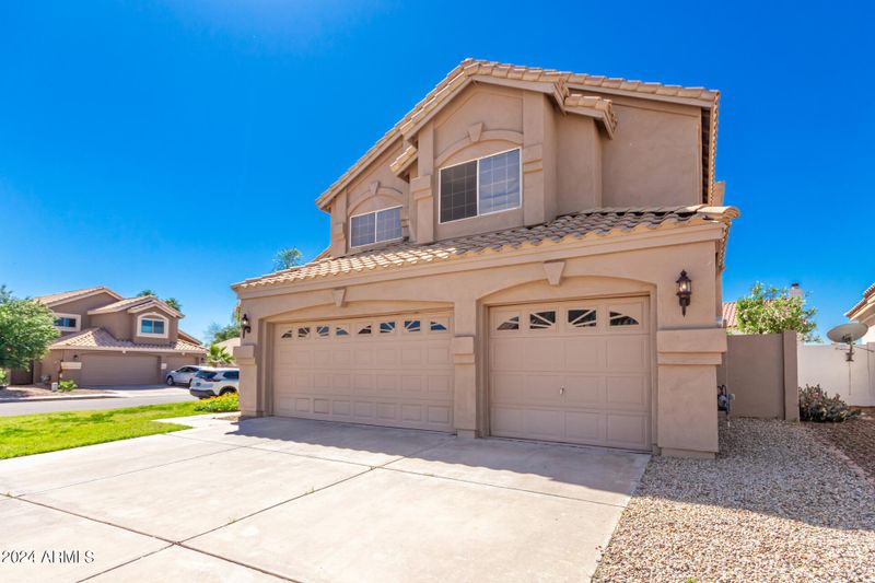 3839 E Briarwood Ter, Phoenix, AZ 85048