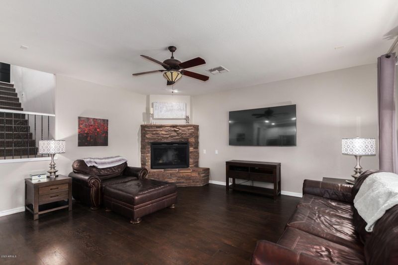 3839 E Matthew Dr, Phoenix, AZ 85050