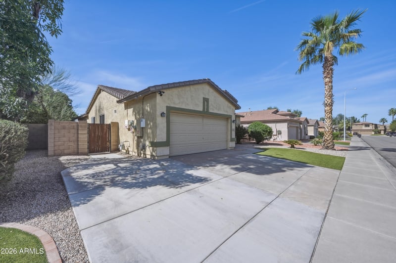 384 Scott Dr, Chandler, AZ 85225