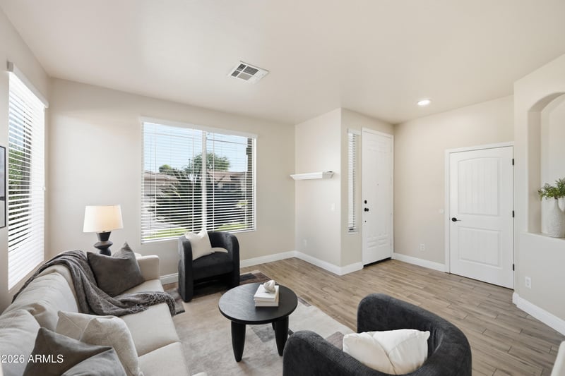 384 Scott Dr, Chandler, AZ 85225