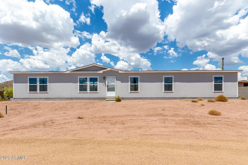 384 W Kaniksu St, Apache Junction, AZ 85120