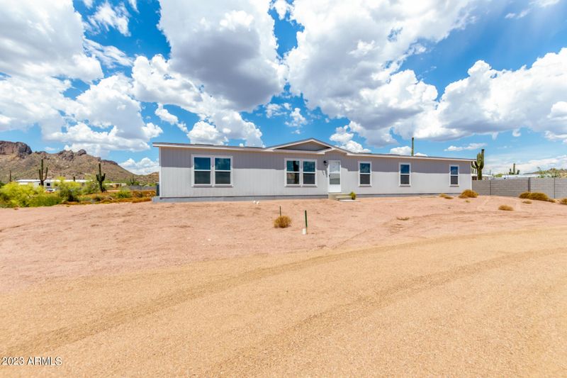 384 W Kaniksu St, Apache Junction, AZ 85120