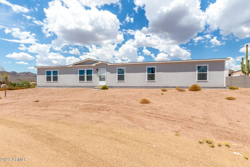 384 W Kaniksu St, Apache Junction, AZ 85120