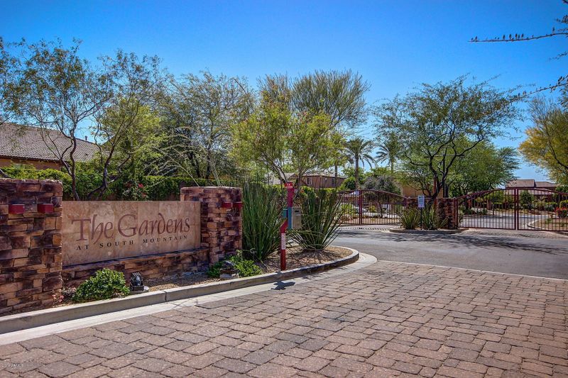 3840 E Pollack St, Phoenix, AZ 85042