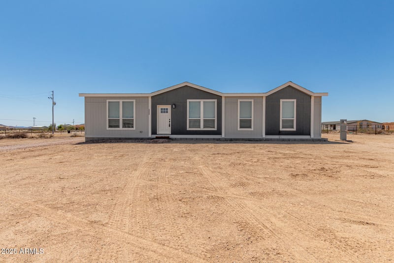 38402 Latham St, Tonopah, AZ 85354