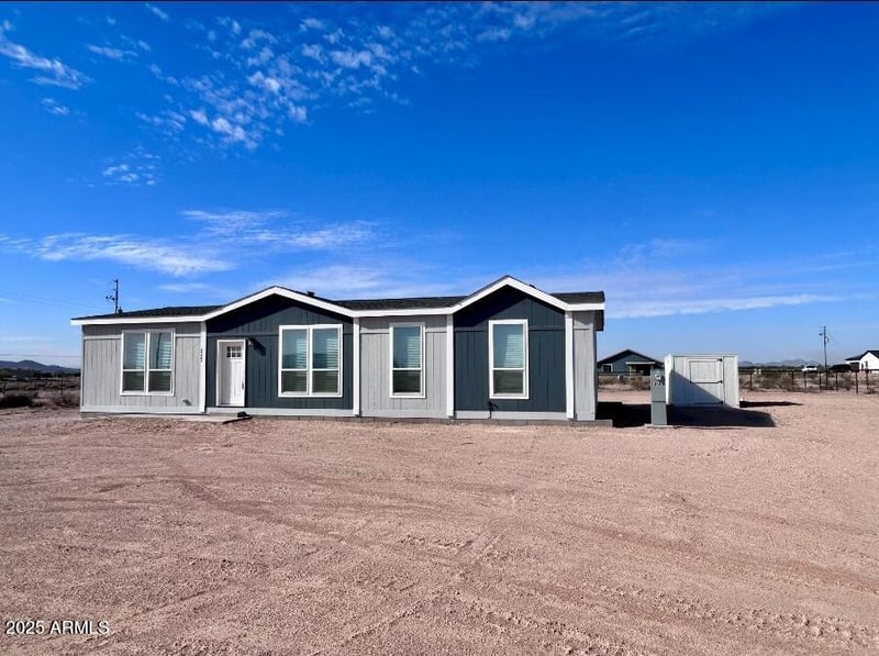 38402 Latham St, Tonopah, AZ 85354