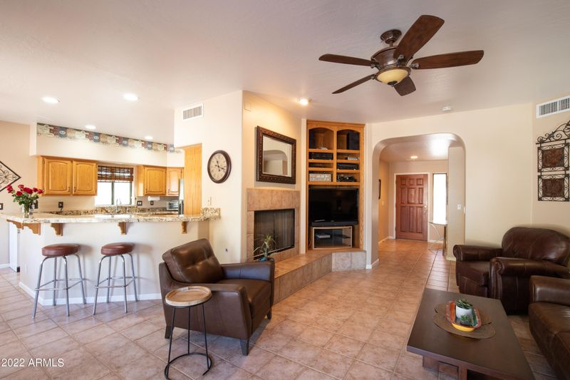 38404 N 3rd Ave, Phoenix, AZ 85086