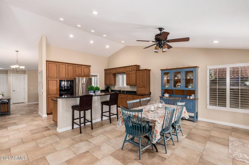 3841 E Ahwatukee Dr, Phoenix, AZ 85044