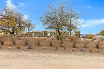 38413 16th St, Phoenix, AZ 85086