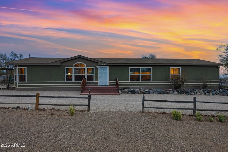 38413 16th St, Phoenix, AZ 85086