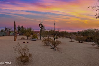 38413 16th St, Phoenix, AZ 85086