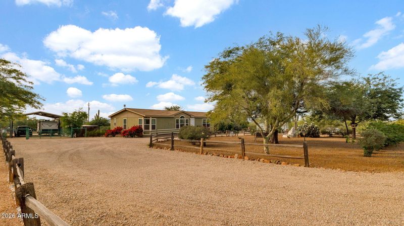 38413 N 16th St, Phoenix, AZ 85086