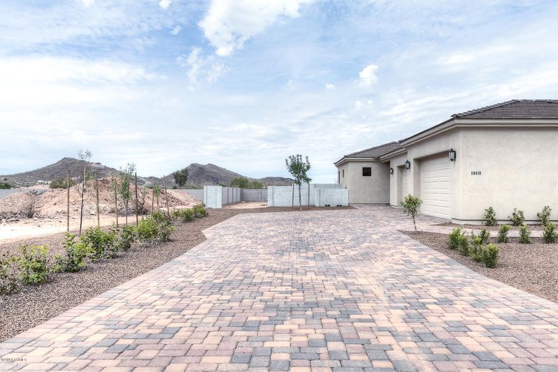 38418 N 25th Ave, Phoenix, AZ 85086