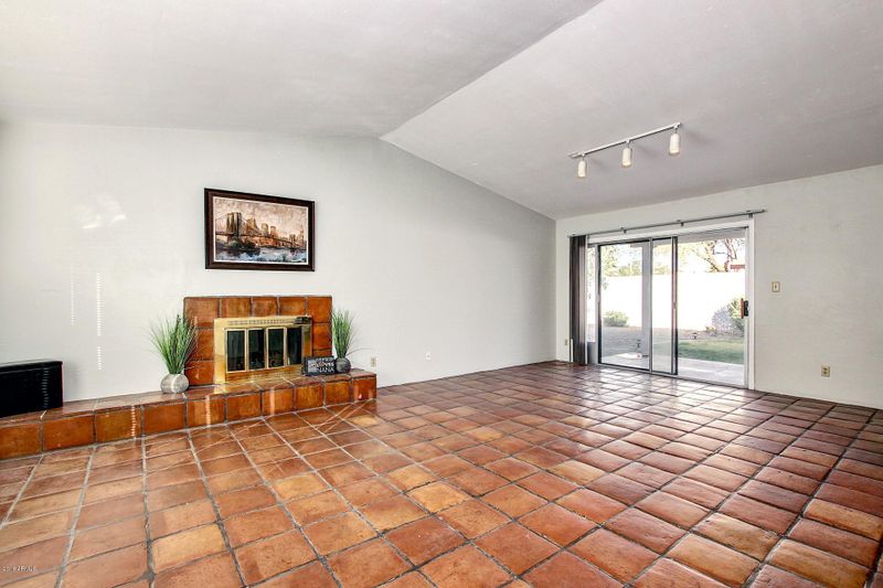 3842 E Dahlia Dr, Phoenix, AZ 85032