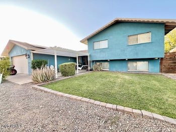 3842 Mauna Loa Ln, Phoenix, AZ 85053