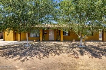 3842 Ocotillo Rd, Phoenix, AZ 85019