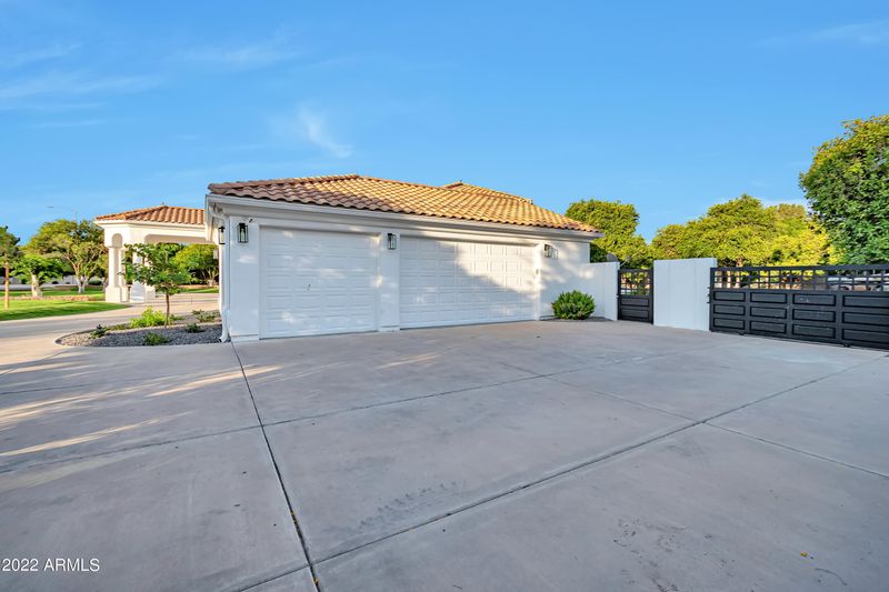 3843 E Laurel St, Mesa, AZ 85215