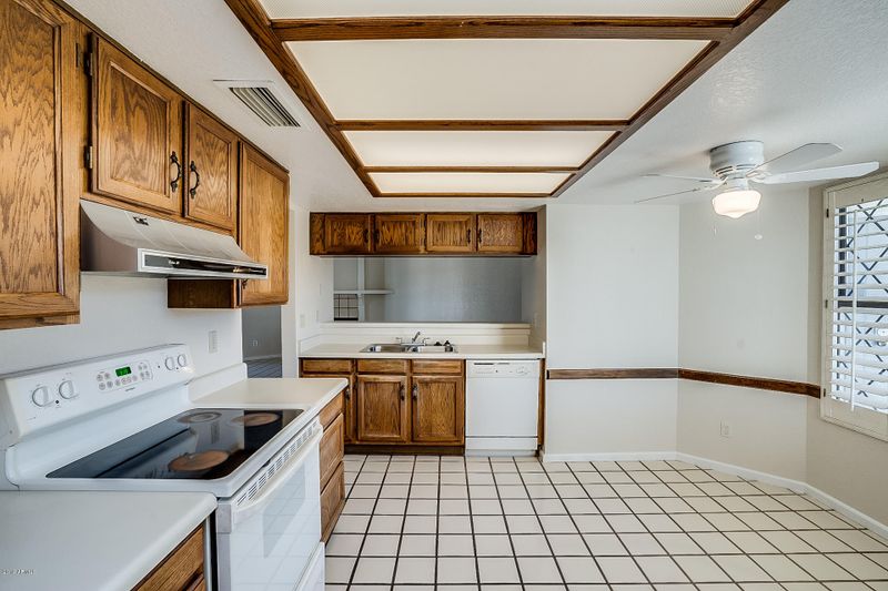 3843 E Shomi St, Phoenix, AZ 85044