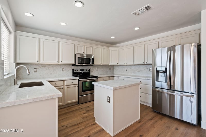 3843 E Vaughn Ave, Gilbert, AZ 85234