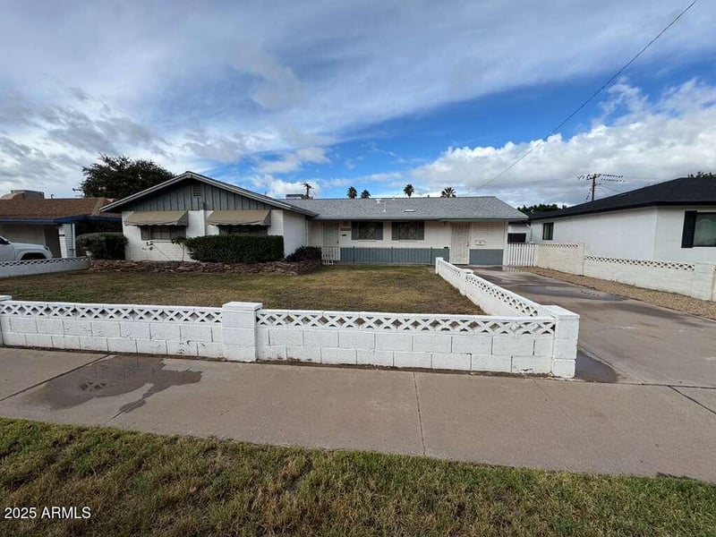 3844 34th Pl, Phoenix, AZ 85018