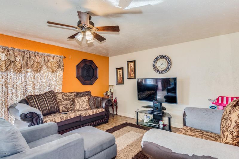 3846 N 48th Dr, Phoenix, AZ 85031