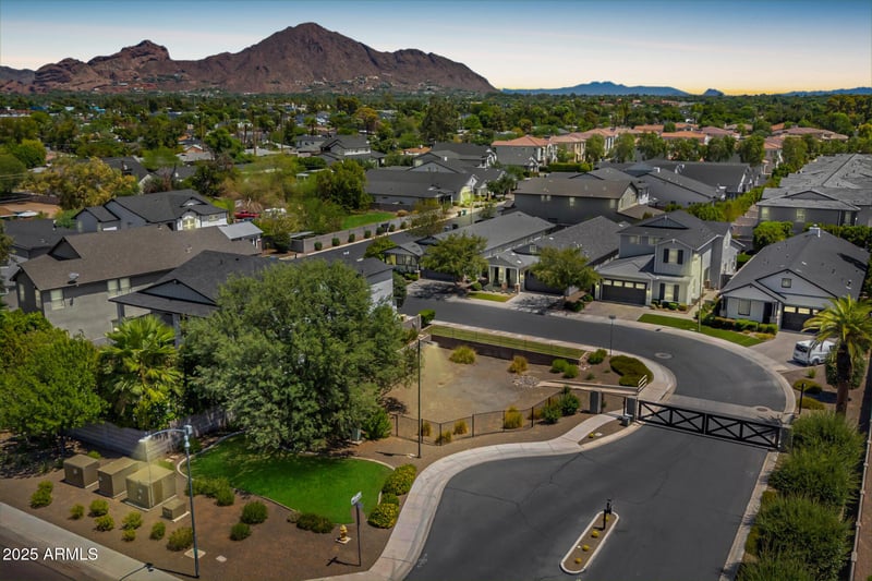 3849 Crittenden Ln, Phoenix, AZ 85018
