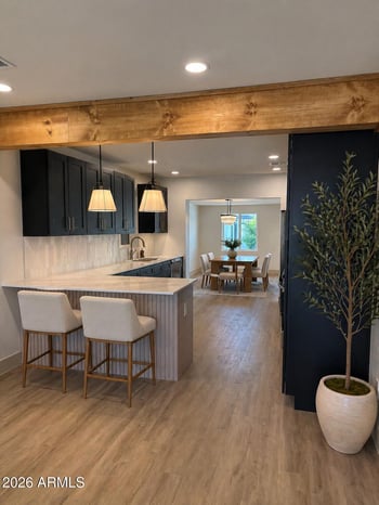 385 Clarendon Ave, Phoenix, AZ 85012