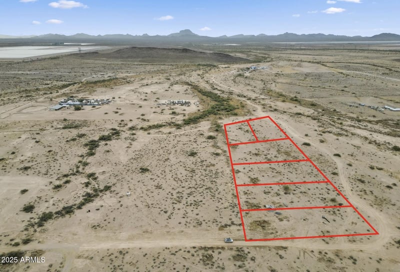 385 Vineyard Rd #C, Tonopah, AZ 85354