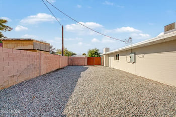3850 Poinsettia Dr, Phoenix, AZ 85028