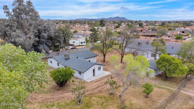 3850 W Union Hills Dr, Glendale, AZ 85308