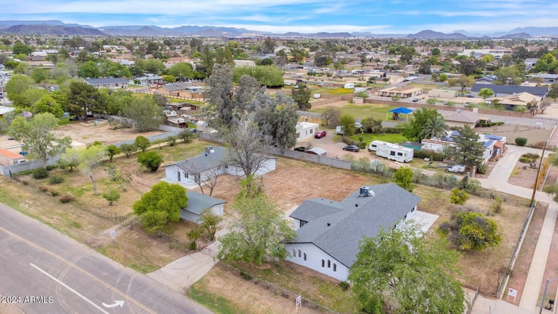 3850 W Union Hills Dr, Glendale, AZ 85308